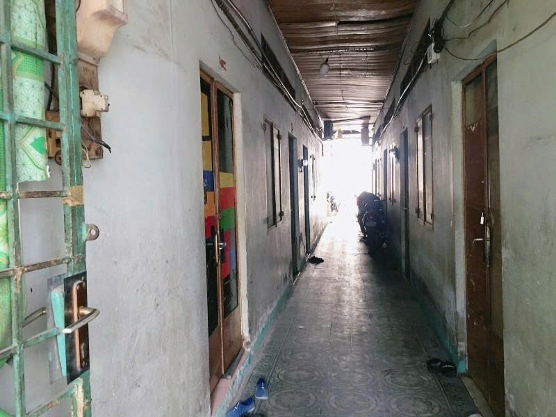 Bán nhà Mặt tiền Nguyễn Hới - giao Kinh Dương Vương, 13,5x38m, Cấp 4 - có 8PN,  29,9 Tỷ.