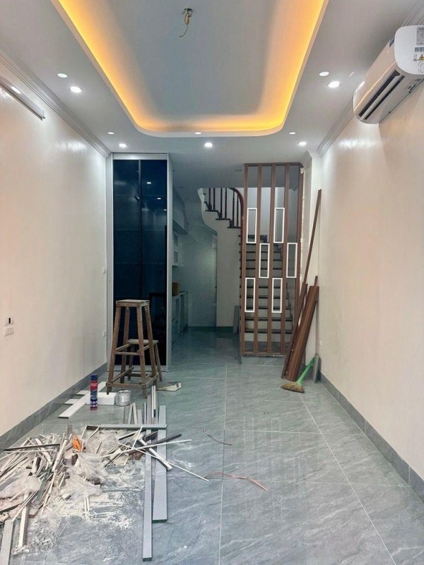 BÁN NHÀ - ĐỨC GIANG - VIỆT HƯNG - NHÀ 5 TẦNG DÂN XÂY MỚI TINH - THIẾT KẾ HIỆN ĐẠI  - 31M - NHỈNH 7