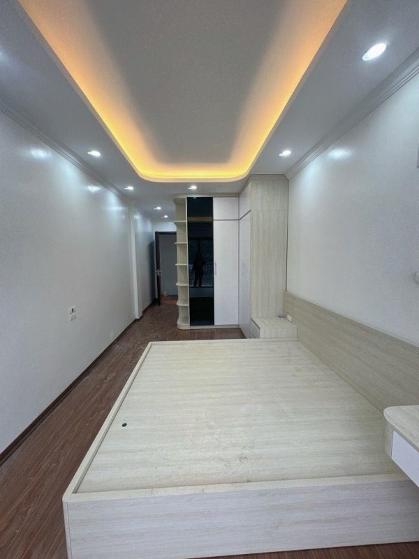 BÁN NHÀ - ĐỨC GIANG - VIỆT HƯNG - NHÀ 5 TẦNG DÂN XÂY MỚI TINH - THIẾT KẾ HIỆN ĐẠI  - 31M - NHỈNH 7