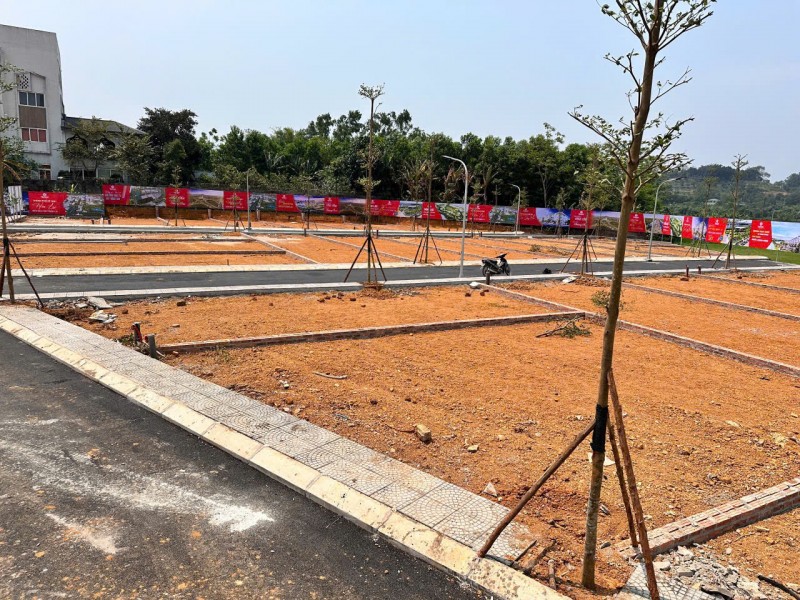 Bán đất nền 100m2 tại Cổ Đông, Sơn Tây, Hà Nội, sổ đỏ chính chủ, giá nhỉnh 3  tỷ. LH: 0969408828