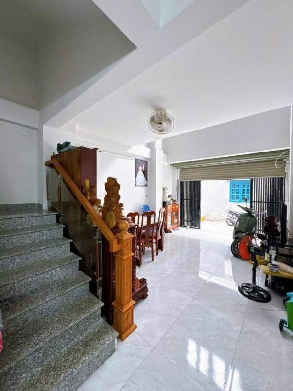 Bán nhà Hẻm xe hơi 5m Lạc Long Quân, ngay Đông Hồ, 4,1x12m, 5 Tầng mới, 5PN, 7,69 tỷ