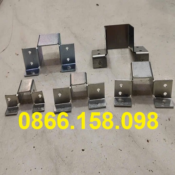 Các loại bas U xà gồ vuông hàng mạ, bát sắt chữ U tại xưởng