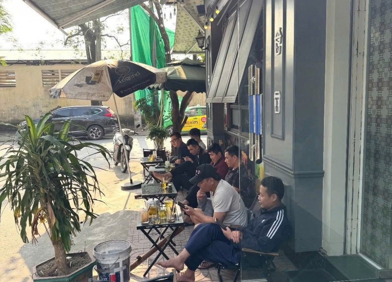 CHUYỂN NHƯỢNG QUÁN CAFE HAI MẶT TIỀN TẠI 21 TRẦN QUANG DIỆU, VINH