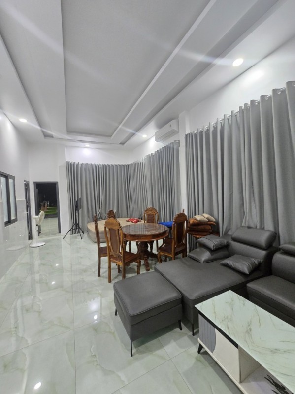 Bán Biệt Thự sân vườn đường Trường lưu, Long Trường, Q9, Thủ Đức, TP HCM. DT 624m2, SHR. Giá 15,3