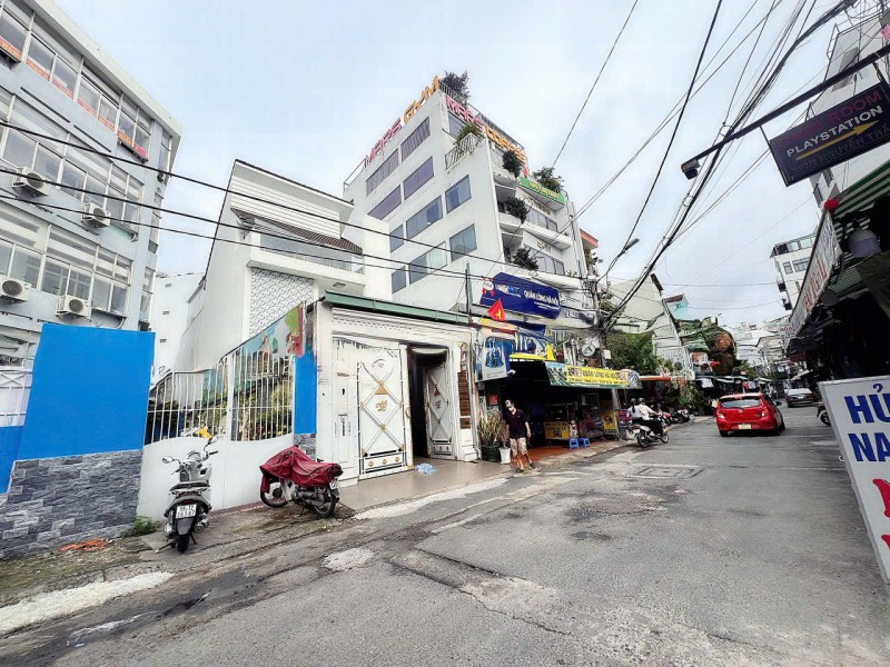 BÁN NHÀ HXH Đ. NGUYỄN TRÃI, QUẬN 1 - DT LỚN 689 M2 - NGAY BỘ CÔNG AN - CHÍNH CHỦ 1 ĐỜI XƯA LÀ CÔNG