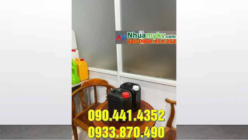 Can tròn 1 lít đựng vi sinh, can nhựa 2 lít vuông đựng phân bón 
