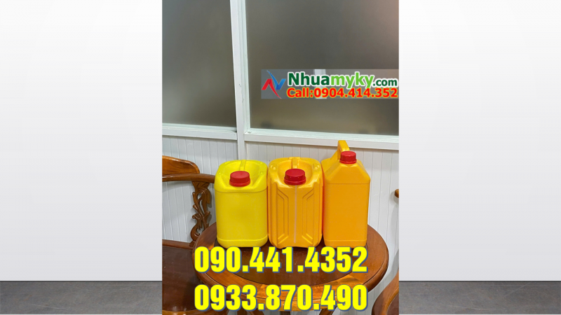 Can tròn 1 lít đựng vi sinh, can nhựa 2 lít vuông đựng phân bón 