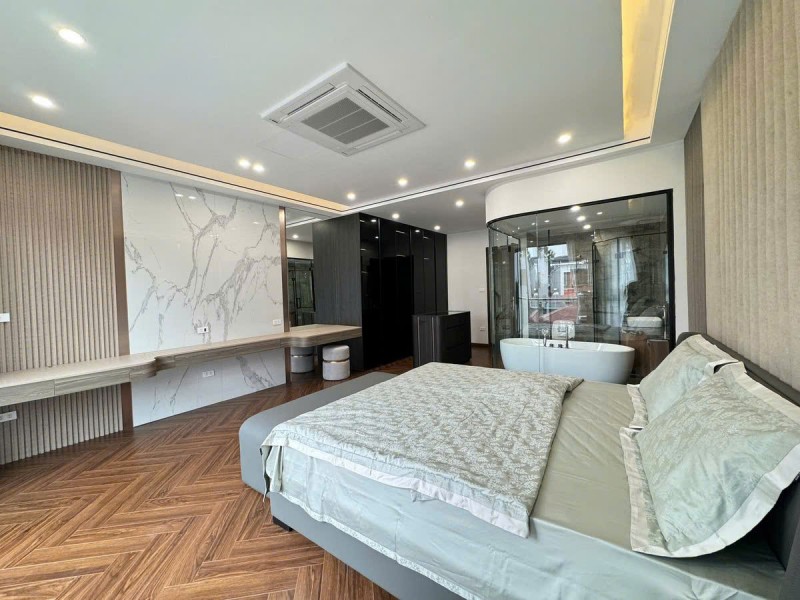 Nhà đẹp trung tâm P.Bồ Đề 45M,vỉa hè,ô tô tránh,lô góc,7 tầng thang máy,KD đỉnh.Hơn 18 tỷ