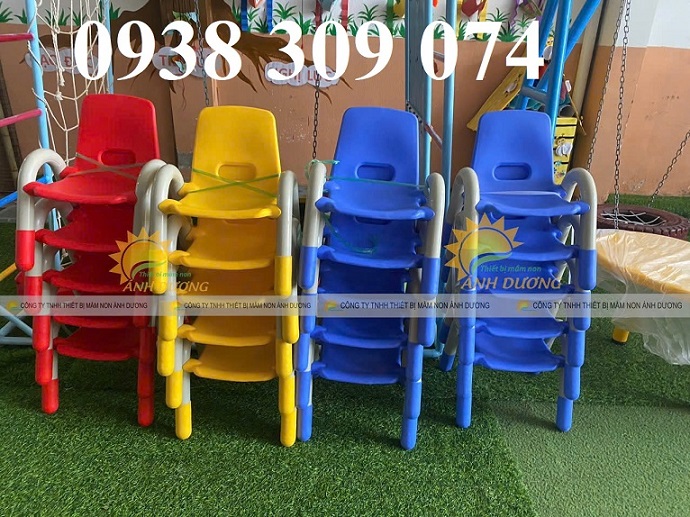 Ghế nhựa mầm non,ghế gỗ mầm non,ghế nhựa có tay vịn nhà trẻ