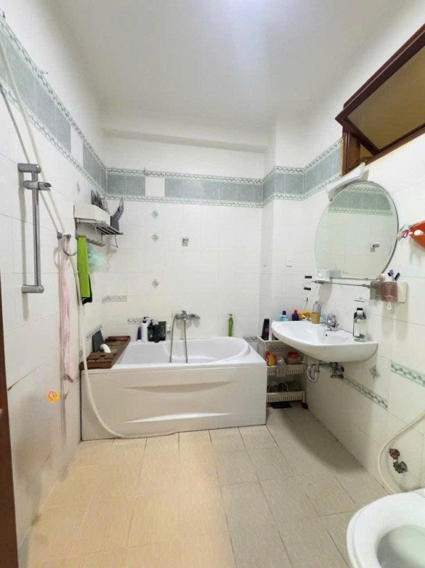 Bán nhà Hẻm 8m Hoàng Hoa Thám, ngay Khu K300, 4x20m, 4 Tầng - 5PN, Chỉ 15,5 tỷ