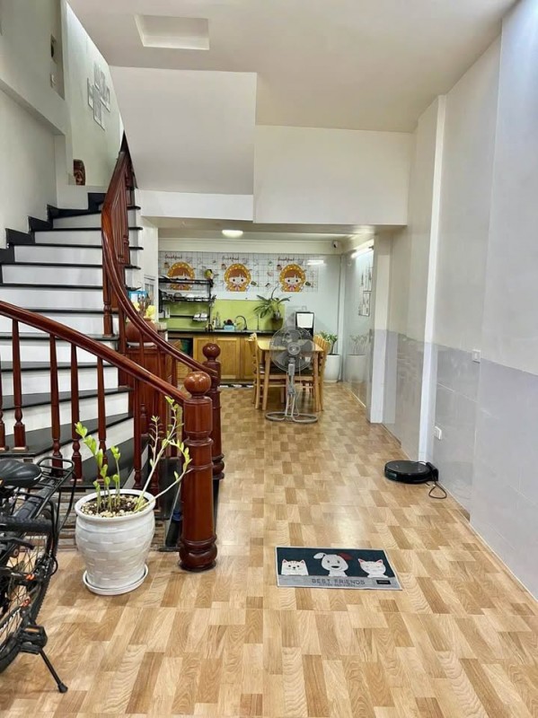 NHÀ ĐẸP MỸ ĐÌNH KINH DOANH NGOC THÔNG Ô TÔ QUA CỬA