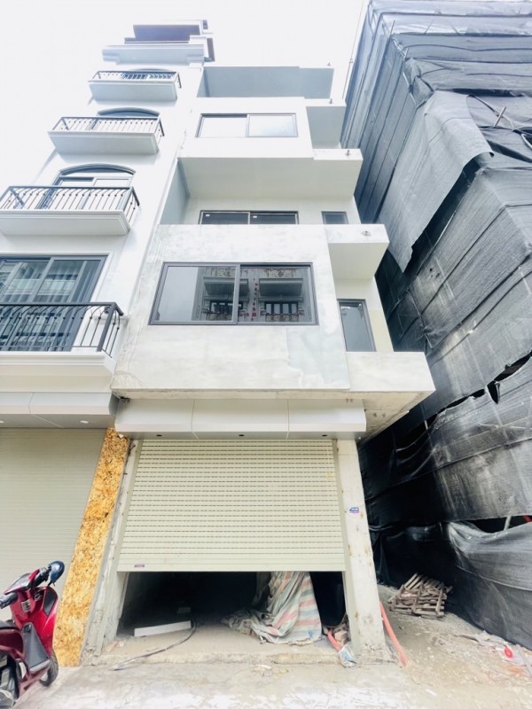 Ngọc thụy cạnh công viên Long Biên 11 tỷ 60m ô tô vỉa hè cạnh nhà