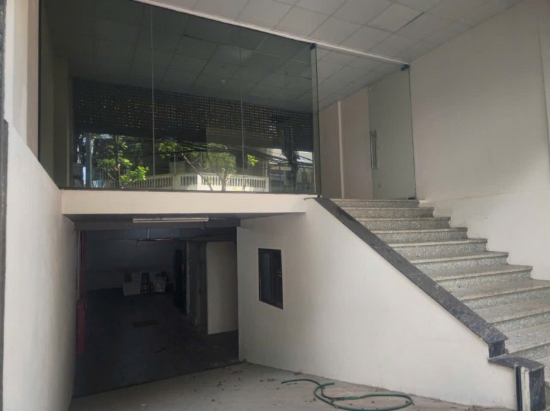 Gía cực rẻ bán nhà 10 tầng trong khu đấu giá Tân Triều - Văn Quán - Tổng Cụ 5 . 130m2