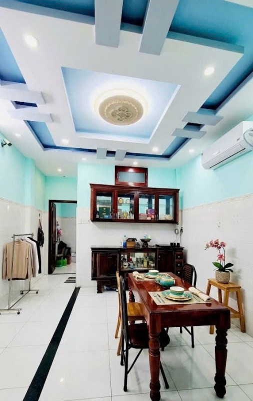 Bán nhà hẻm ô tô Lạc Long Quân, PHƯỜNG TÂN HÒA, 4 x 14m, giá 8.15 tỷ