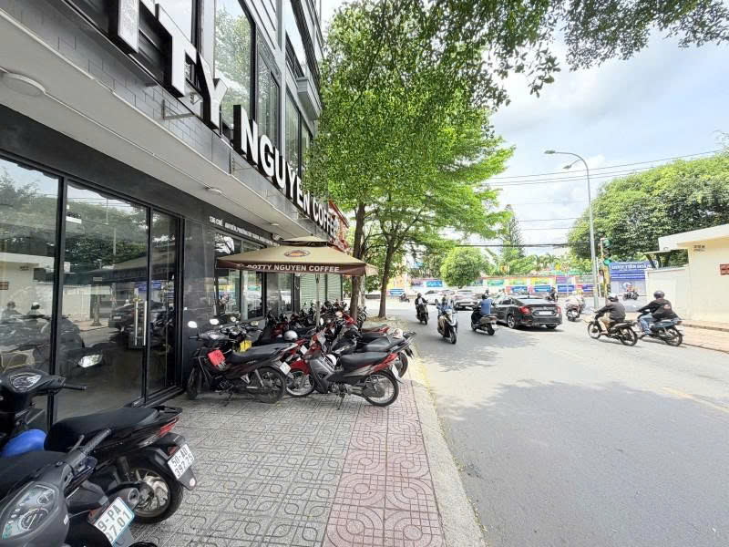 Bán nhà Mặt tiền Chế Lan Viên - ngay  Lưu Chí Hiếu, 21x7m, 4 tầng, HĐT 50tr, 13,8 Tỷ.