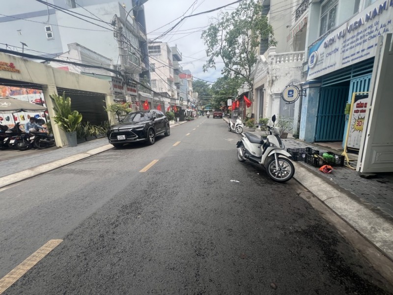 BÁN NHÀ LÂM VĂN BỀN Q7 HƯỚNG NAM