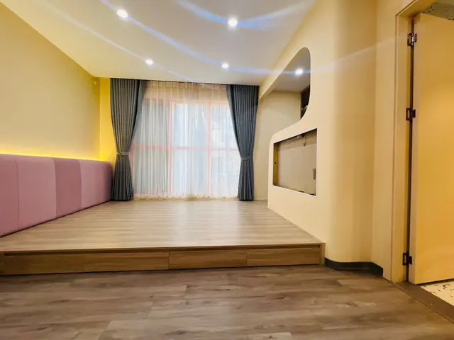 Bán nhà đẹp Việt Hưng- Sát Phố- Thang máy- Ô tô- 50m 6 tầng hơn 10 tỷ(TL)