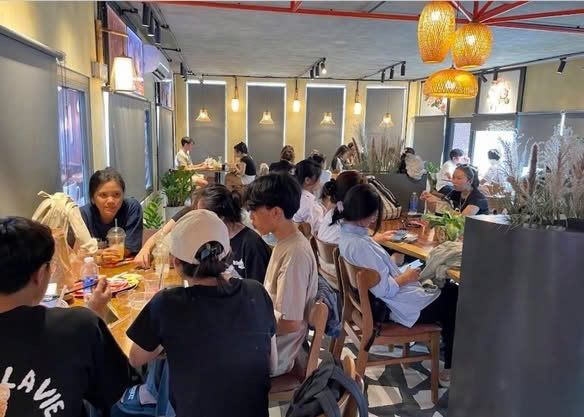 SANG NHƯỢNG QUÁN CAFE VỊ TRÍ VÀNG SÁT ĐẠI HỌC CÔNG NGHIỆP , GÒ VẤP