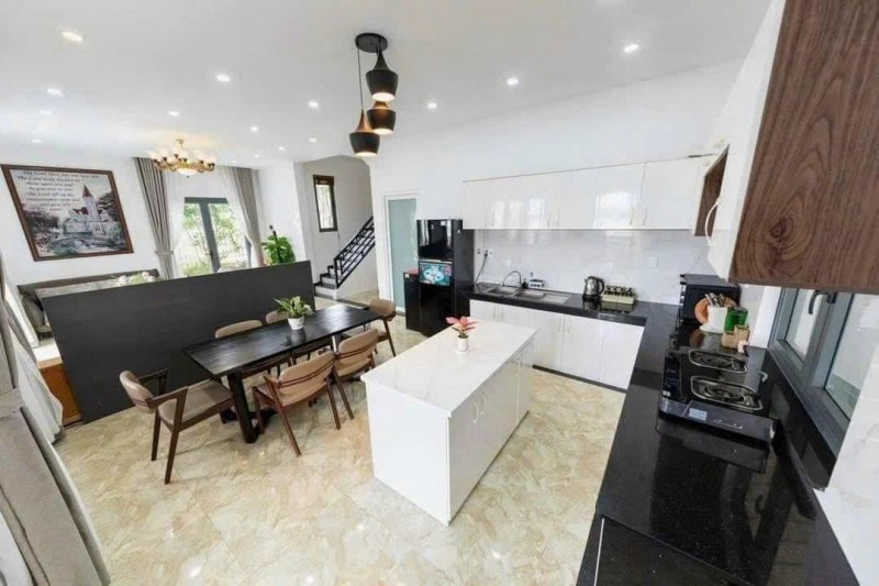 Cho thuê villa 6 phòng Nam Hồ Phường 11 Đà Lạt 24 triệu/tháng