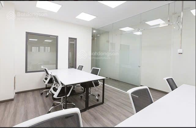 CHO THUÊ TÒA VĂN PHÒNG 7 TẦNG MẶT TIỀN BẠCH ĐẰNG – 630M² – GẦN SÂN BAY TÂN SƠN NHẤT – CHO THUÊ LINH