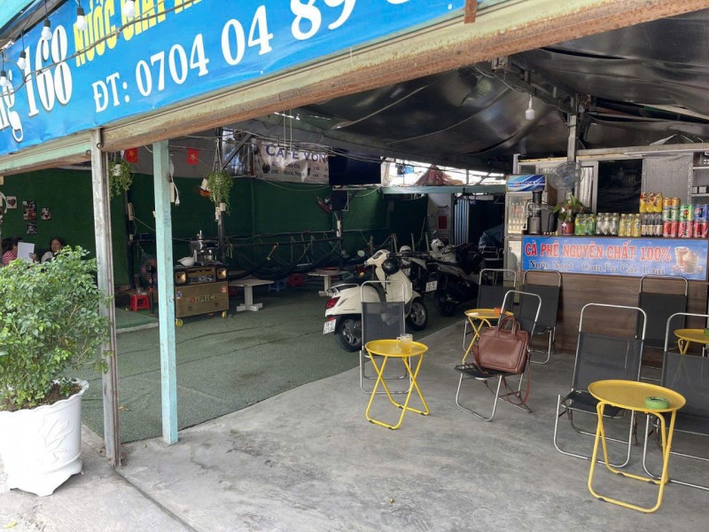 Hóc Môn ! SANG NHƯỢNG QUÁN CAFE VÕNG DT : 300 m2  MB thuê chỉ 7tr , có 2 PN máy lạnh, Tel :