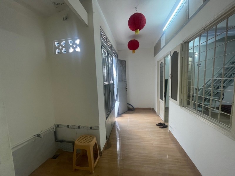[H2482*] Nhà hẻm xe hơi sát ĐH Tài Chính, tặng full nội thất, 5.x tỷ