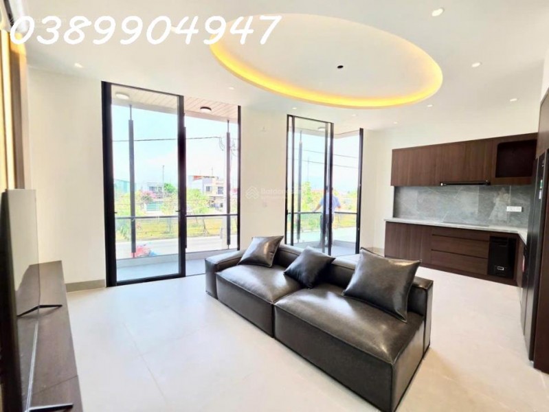 Giảm giá 500tr bán gấp nhà góc 2 MT Võ Nguyên Giáp Nha Trang, 3PN 4WC sổ hồng, vị trí KD, giá 7.3tỷ
