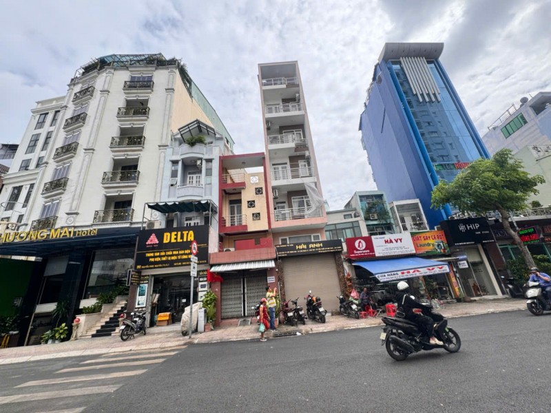 BÁN NHÀ 7 TẦNG MỚI - MẶT TIỀN Đ. NGUYỄN PHÚC NGUYÊN, QUẬN 3 - CHÍNH CHỦ  * LH GIANG GIANG: