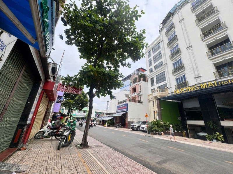 BÁN NHÀ 7 TẦNG MỚI - MẶT TIỀN Đ. NGUYỄN PHÚC NGUYÊN, QUẬN 3 - CHÍNH CHỦ  * LH GIANG GIANG: