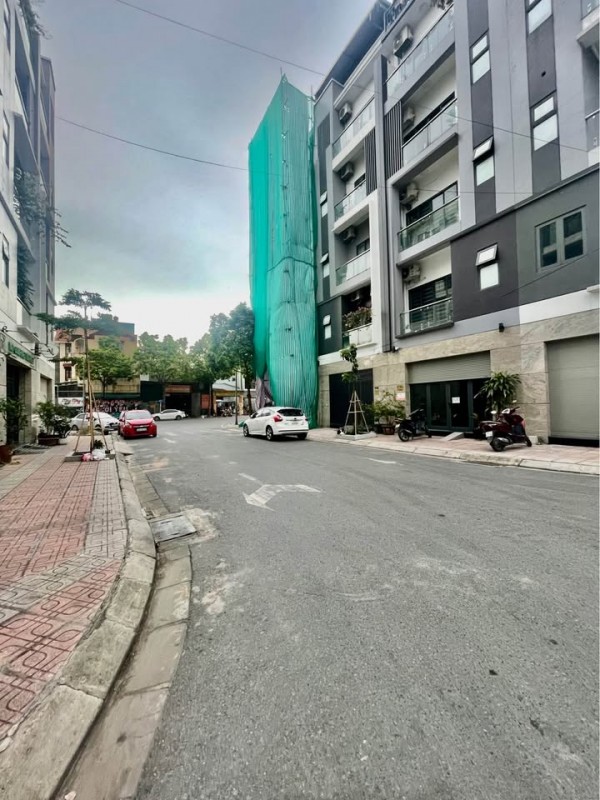 Cơ Hội Vàng B.á.n Gấp Mảnh Đất Việt Hưng 50m2-hơn 8 tỷ-Ô TÔ-NGÕ THÔNG-SỔ VUÔNG-NỞ HẬU NHẸ