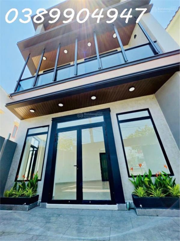 Giảm giá 500tr bán gấp nhà góc 2 MT Võ Nguyên Giáp Nha Trang, 3PN 4WC sổ hồng, vị trí KD, giá 7.3tỷ