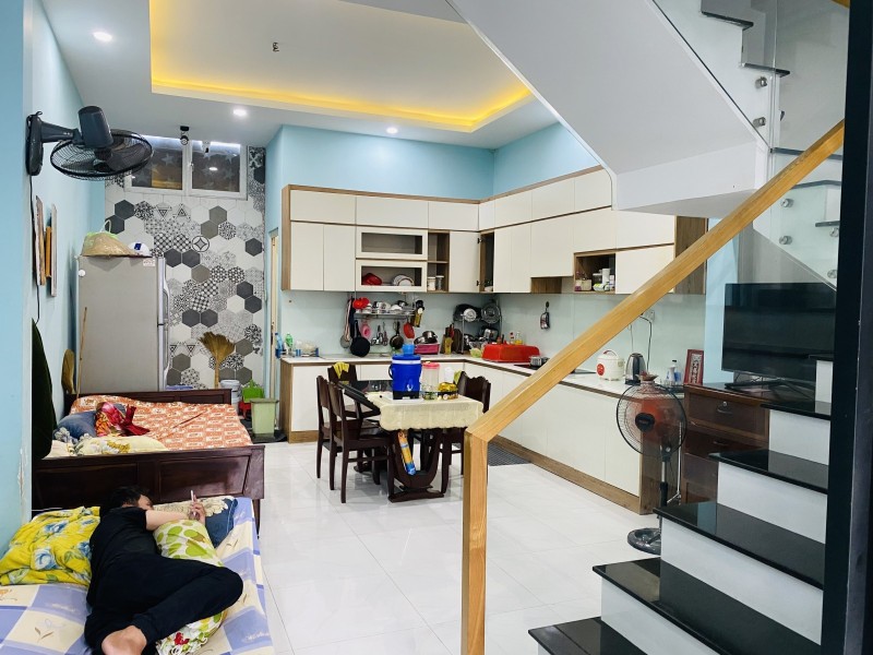 Bán nhà 3 tầng đường Số 23, Bình Trưng Tây, Q.2, TP HCM. DT 64m2, sổ hồng riêng. Giá 7.45 tỷ.