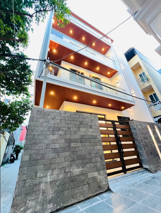 BÁN NHÀ 4 TẦNG LÔ GÓC 3 MẶT NGÕ PHƯƠNG LƯU, 72M², Ô TÔ ĐỖ CỬA, FULL NỘI THẤT, GIÁ 5,95 TỶ