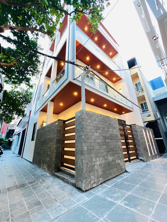 BÁN NHÀ 4 TẦNG LÔ GÓC 3 MẶT NGÕ PHƯƠNG LƯU, 72M², Ô TÔ ĐỖ CỬA, FULL NỘI THẤT, GIÁ 5,95 TỶ