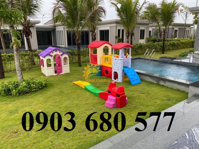 Nhà chơi cổ tích bằng nhựa cho trẻ em mầm non