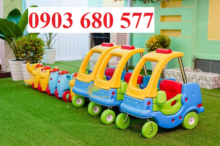Xe chòi chân ô tô trẻ em cho trường mầm non, công viên, khu vui chơi
