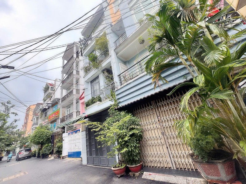 HIẾM BÁN - XE HƠI NGỦ TRONG NHÀ Đ.LÊ VĂN SỸ, QUẬN 3 - DT KHỦNG 116M2 NGANG 4,1M*28,4M - CHÍNH CHỦ 1