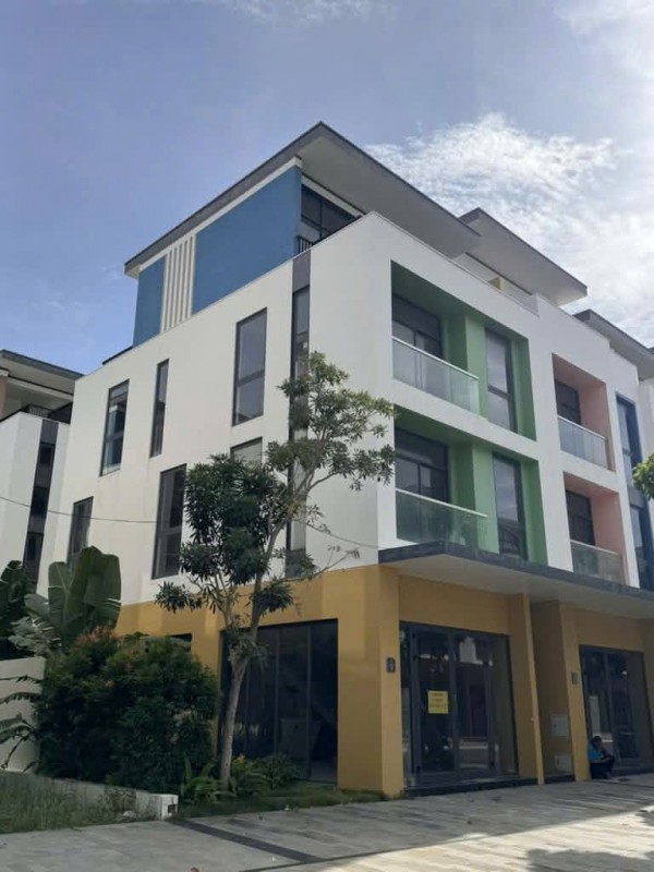 CHÍNH CHỦ BÁN GẤP NHÀ PHỐ LIỀN KỀ KĐT MEYHOMES CAPITAL TRUNG TÂM HỘI NGHỊ APEC