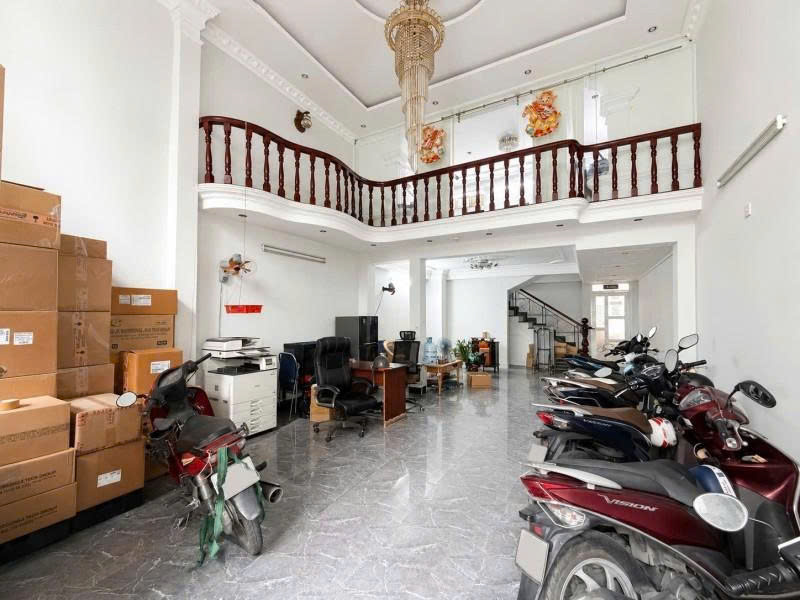 Bán Nhà Phố Hẻm 8m Thiên Phước, ngay Khu cư xá Lữ Gia, 5,6x20m, 6 Tầng - 7PN, 19,6 Tỷ.