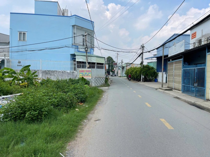 Quận 12 ! NHÀ CHÍNH CHỦ 2 MT , MT AN PHÚ ĐÔNG 03 + MT HẺM HÔNG 5m , DTSD : 250 m2 ( Ngang 7,7m x