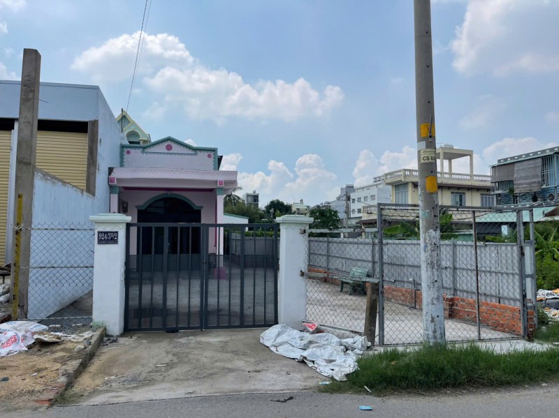 Quận 12 ! NHÀ CHÍNH CHỦ 2 MT , MT AN PHÚ ĐÔNG 03 + MT HẺM HÔNG 5m , DTSD : 250 m2 ( Ngang 7,7m x