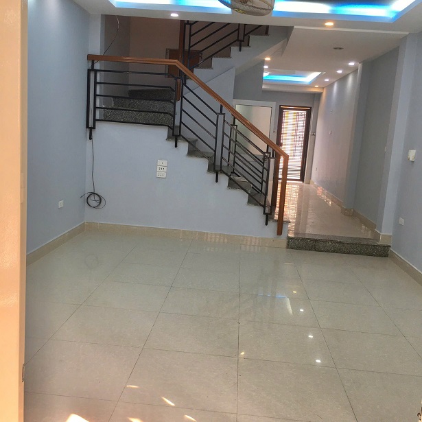 CHO THUÊ NHÀ NGUYÊN CĂN QUẬN 9 4PN, 3WC - Có cửa hậu