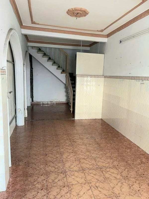Bán nhà Mặt tiền Cao Văn Ngọc - gần Âu Cơ, Khuông Việt, 8,1x19m, 2 tầng cũ,  Sổ A4, 17,8 Tỷ.
