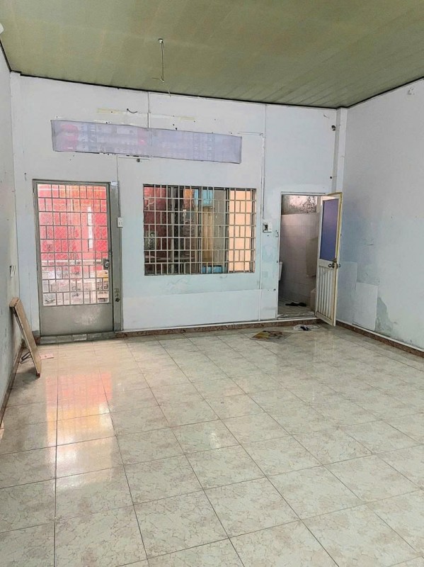 Bán nhà Mặt tiền Cao Văn Ngọc - gần Âu Cơ, Khuông Việt, 8,1x19m, 2 tầng cũ,  Sổ A4, 17,8 Tỷ.