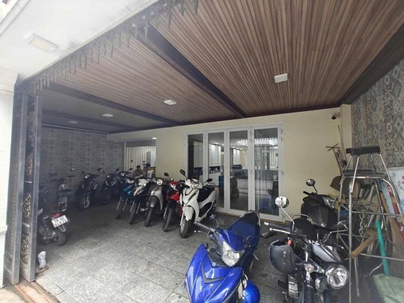 Bán Nhà HXH 10m đường C18 -  ngay Khu K300,  Cộng Hòa, 8,6x16m, 3 Tầng - 6PN, 23,5 Tỷ.