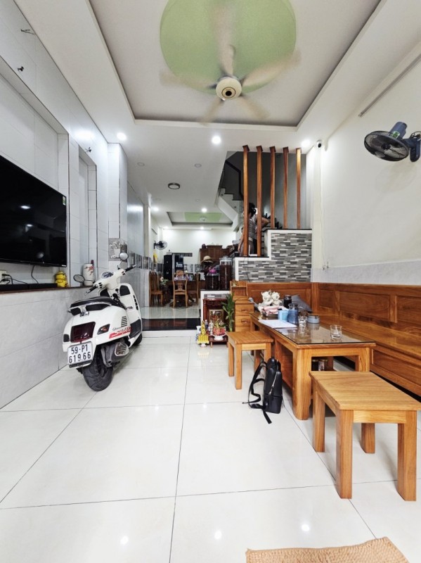 Bán nhà đường số 2, Trường Thọ, Thủ Đức, TP HCM. DT 50m2, 3 tầng, sổ hồng riêng. Giá 6,85 tỷ.