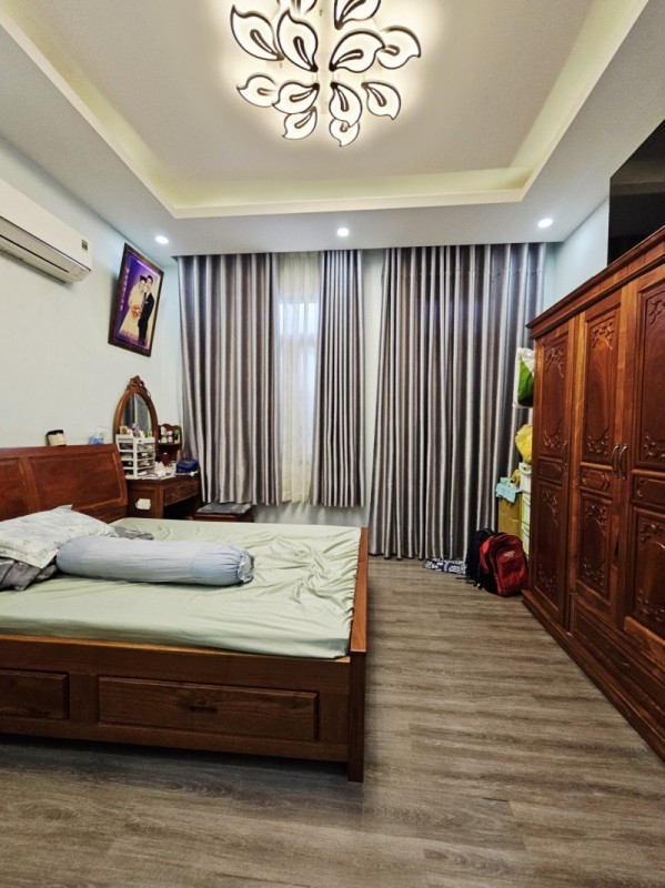 Bán nhà đường số 2, Trường Thọ, Thủ Đức, TP HCM. DT 50m2, 3 tầng, sổ hồng riêng. Giá 6,85 tỷ.