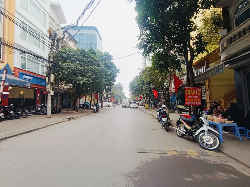 68 Tỷ - Tòa Văn Phòng Nguyễn Xiển 135m2, 8 Tầng Thông Sàn, Vỉa Hè Dòng Tiền KD Đỉnh