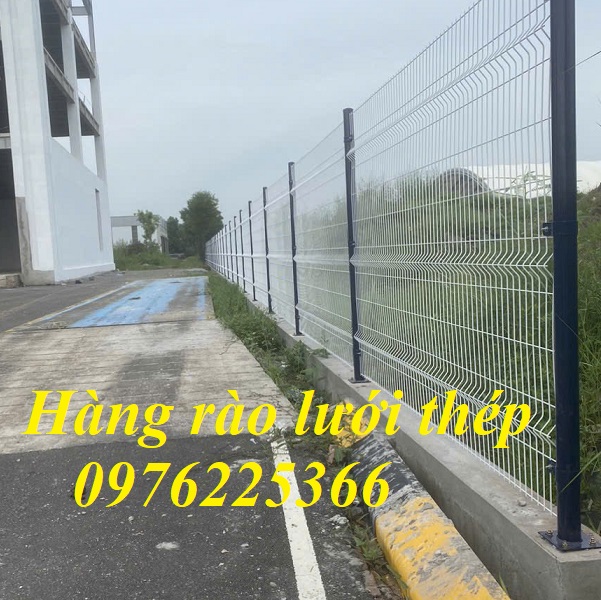 Hàng rào lưới thép hàn - Giải pháp bảo vệ mọi công trình