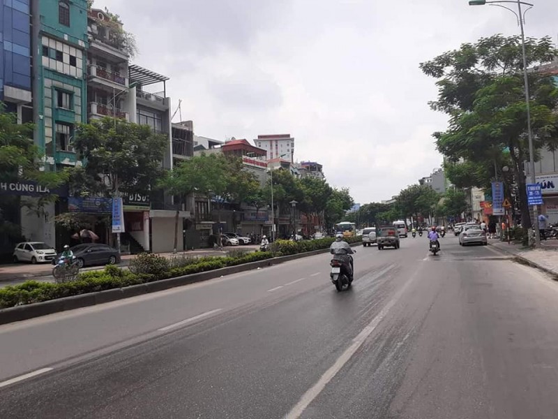 Bán Nhà mặt phố Ái Mộ, Bồ Đề, Long Biên: 226m2, MT11.5m, vỉa hè, kinh doanh 85 Tỷ
